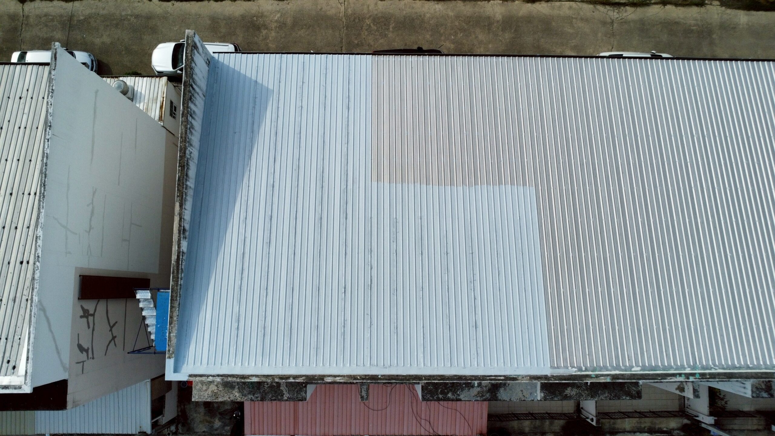 LINE_ALBUM_แก้ไขหลังคารั่วหมู่บ้านวโรโด​ 45,46_250607_1